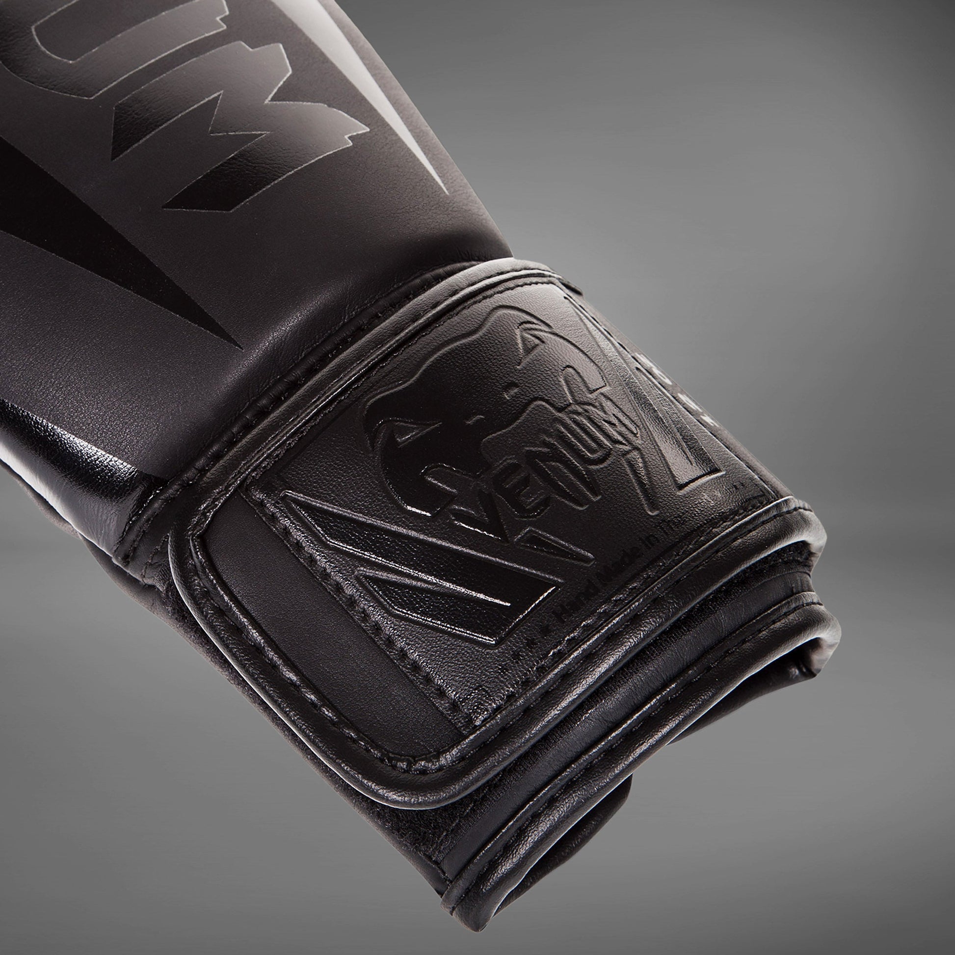 Venum Elite Boxing Gloves - Black